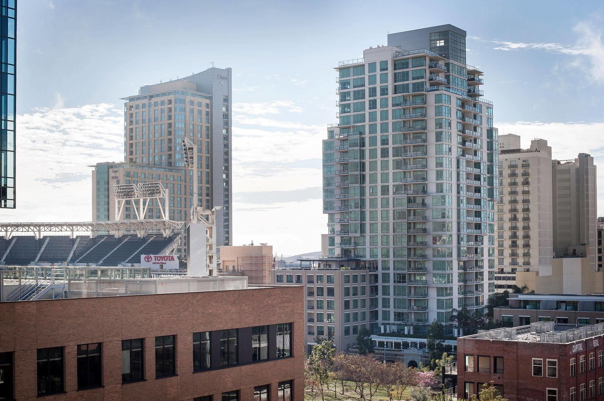 Sunshine Suites At East Village San Diego Exterior photo